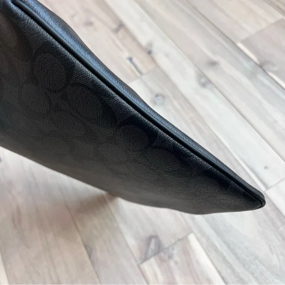 NWOT Coach Large Pouch Signature Canvas Shad - Picture 12 of 16